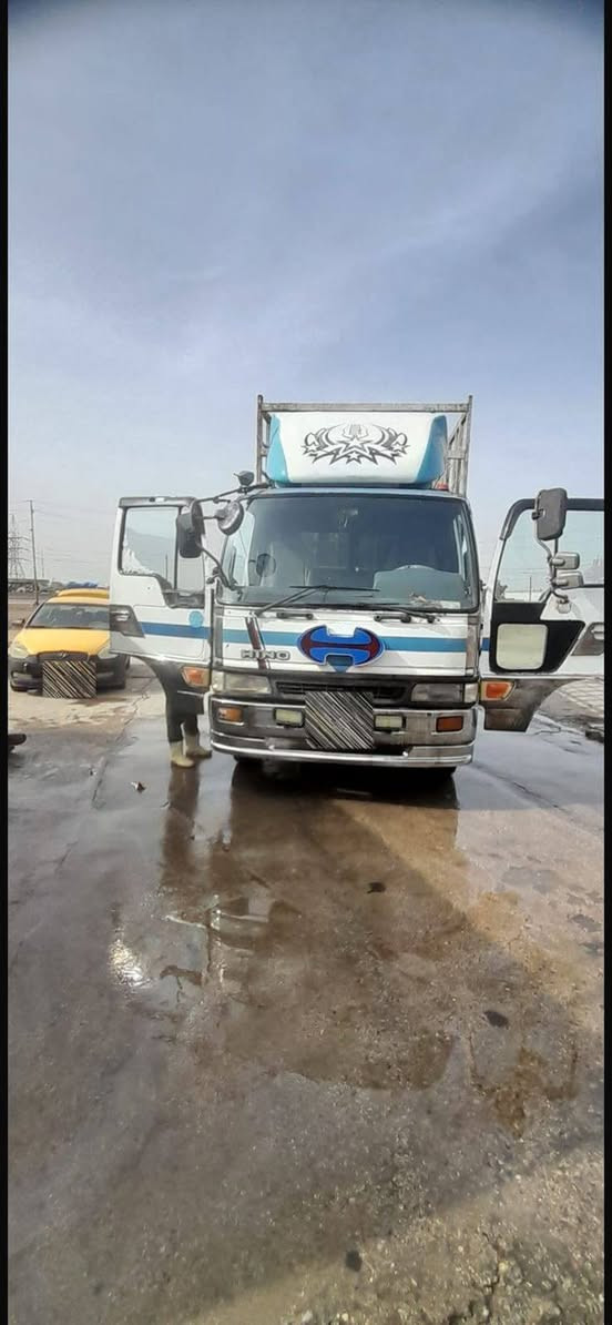 هينو انكر مكينه ٨٠ موديل ٩٧ طول سته وربع ابلادي مكان بغداد الزعفرانيه تليفون ***********
