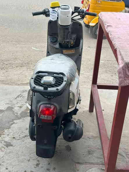 السلام وعليكم بوليس نوزل لبيع باتري جديد كهربائيات كله شغاله دراجه تخبل معدل وشلعه فقط كفرات تجاريه نضيفات  ولباقه كفاله مكان الكماليه السعر 675 بيه مجال شي قليل
***********
