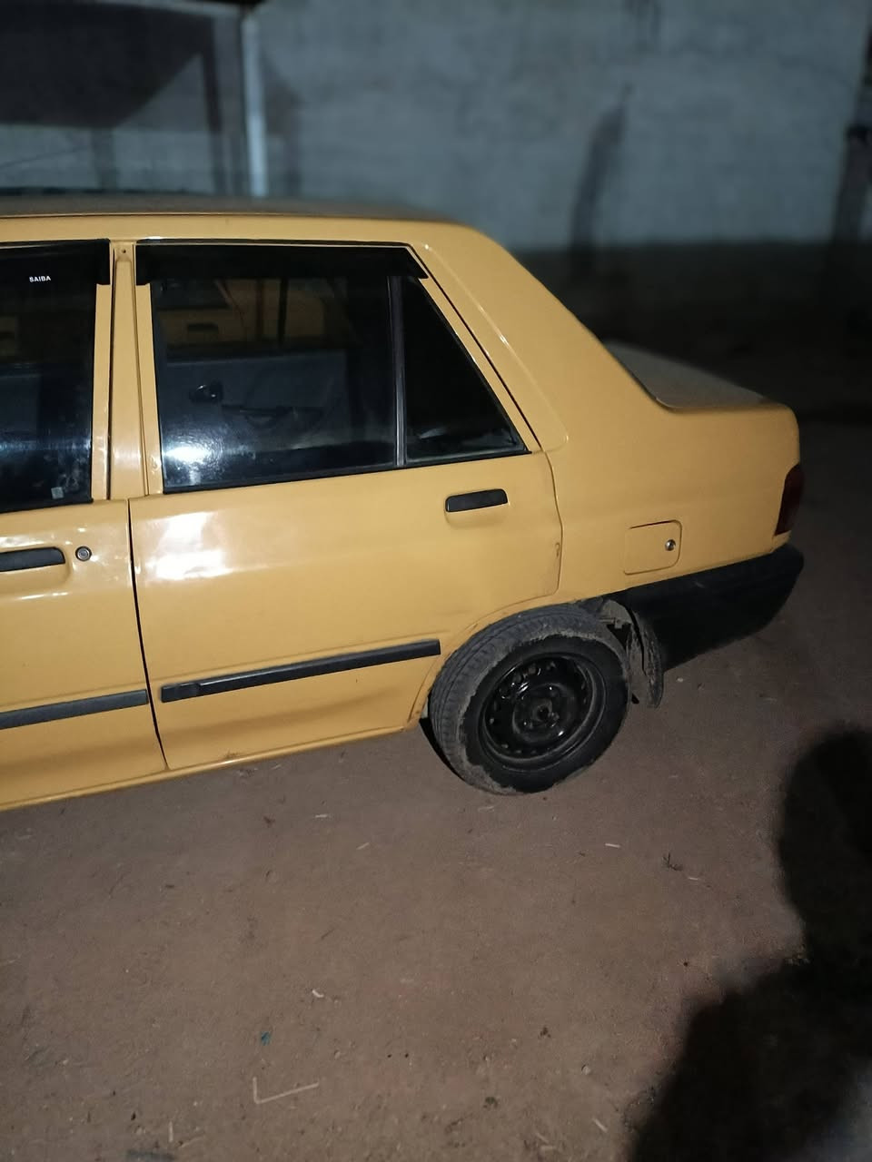 سلام عليكم سايبه للبيع    2015مكفوله كفاله عامه رقم كربلاء مصفره هيه وغرامات كبل تحول سياره خير من الله مال جناي ملاحضه بس 4 يفلت السعر 34 وبيه مجال ***********
