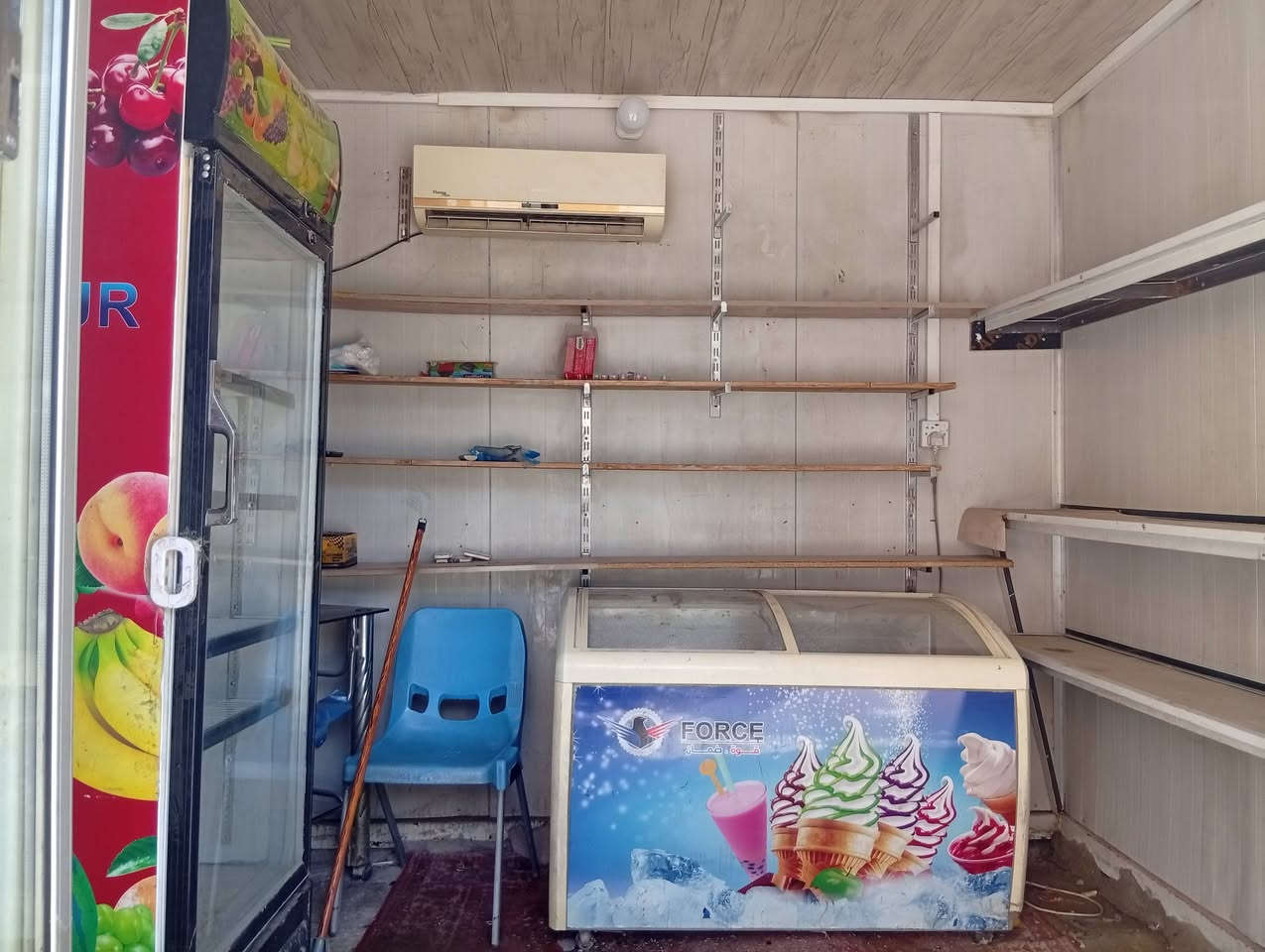 السلام عليكم 
كرفان مستعمل للبيع 3 في3 مع جام خانه للاستفسار الاتصال على الرقم ***********
