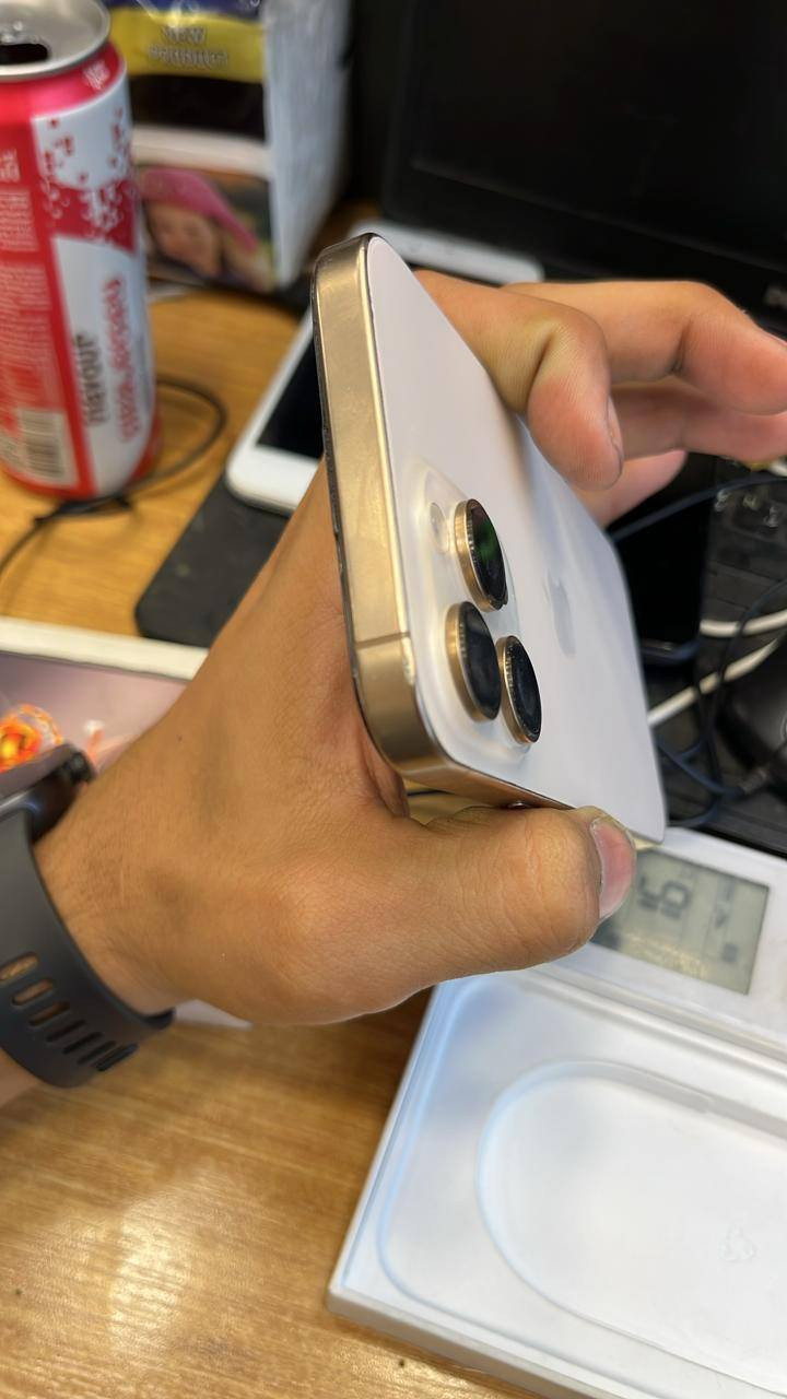 iPhone 16 Pro Max 
تك سيمكارت
الذاكرة 256
البطارية 93
نموذج M
الجهاز نظيف 
للبيع فقط
السعر: ١٣٥٠ قفل
المكان: بغداد/الحريه
رقمي ***********
ماعندي توصيل
