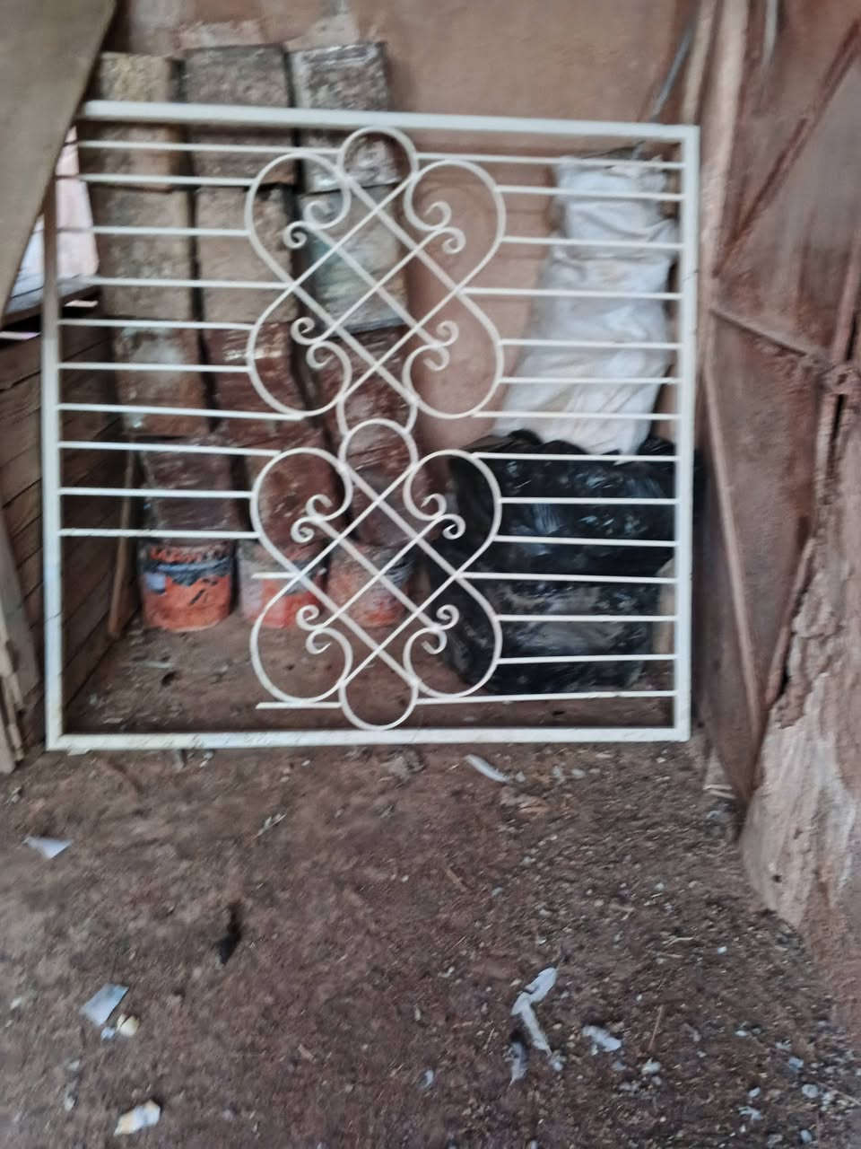 شباك للبيع العرض متر 1ونص والطول متر 1ونص جديد مصبوغ حديد ثكيل


**إذا كنت صاحب هذا الإعلان وتريد حذفه لأي سبب، رجاءا أرسل رسالة إلى الدعم الفني**
