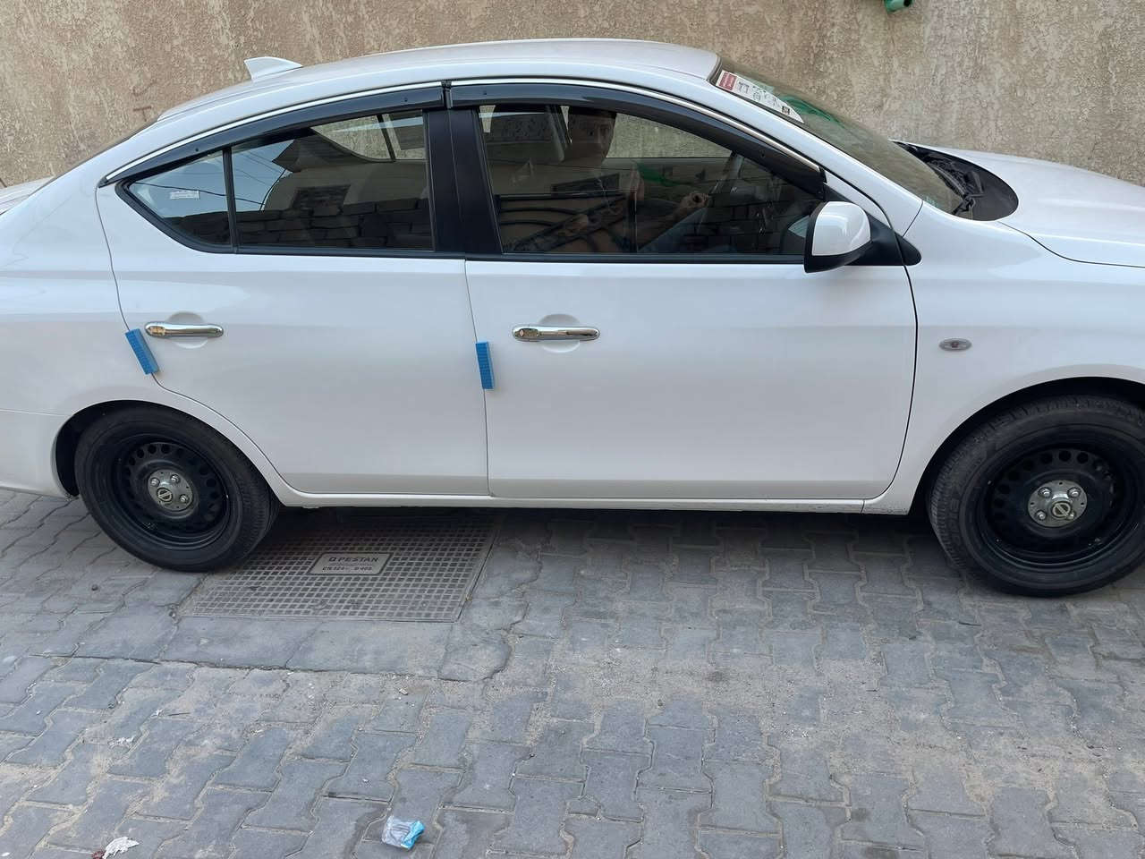 نيسان صني 25 ماشية 8 آلاف 
رقم أربيل كفالة عامة
بيها رصعة بالصندوق  
سعرها 128 بيها مجال قليل 
الاستفسار الاتصال على الرقم 
***********
