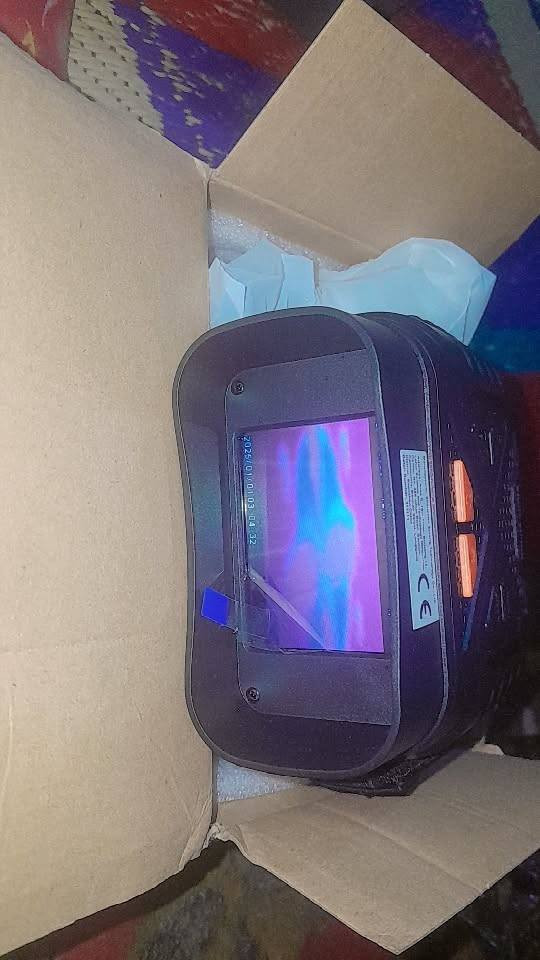 منضار ليلي ونهاري ودقه عاليه جوده جديد غير مستخدم امزون لاتواجد على الفيس للبيع ***********
