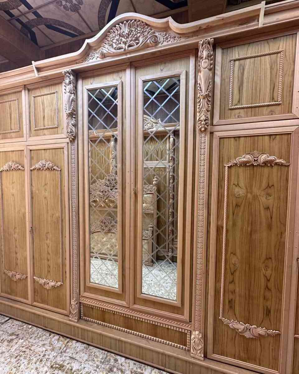 معمل ونجارة الحبوبي لعمل الغرف النوم الجديده والأبواب والجراجيب والبوفيات بجميع القياسات وبئسعار تنافسيه 
الشاخه شارع الضغط العالي ***********
