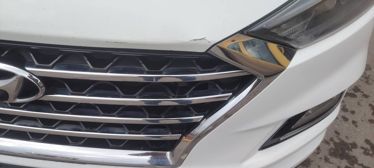 السلام عليكم
تكسون موديل 2020
وارد خليجي جيكي
بيها ضربه باب السايق ومعدل هنا بلعراق
وبيها ملاحضات بسيطه سعر  195
عنواني موصل الجانب الايسر
رقم الهاتف
***********
***********
واذا اكو نسيان التيما sr بلاص لون حلو مميز
ترهم مراوس  وشكرا لحضرتكم
