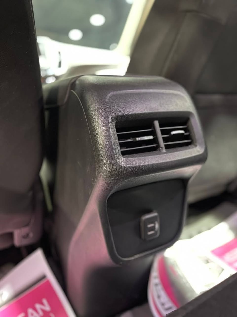 #شيفرولية #ايكونكس موديل 2021
#الضرر :  طخات بسيطة جاملغات امامية+ جاملغ امامي
#الرقم : أربيل الرقم الحديث
#الايرباكات : بدون ضرر ايرباك

#المواصفات :

▪️السيارة: شيفرولية ايكونكس LT لون رصاصي
▪️الموديل: 2021
▪️المحرك: 1.5L توربو (اربعة سلندر)
▪️العداد: 51 الف ميل حقيقي
▪️حجم الويل: ويل كب حجم 17 مع طقم تايرات بحالة ممتازة
▪️رادار امامي مانع تصادم
▪️كامرة خلفية دوارة اصل
▪️حساسات خلفية اصل
▪️لايتات اصفر عالي وناصي مع حاجب LED
▪️بصمات عدد 4 للابواب مع بصمة جنطة وبصمة تشغيل وتشغيل عن بعد 
▪️كشنات السيارة مخمل اسود
▪️تحكم فول كهرباء لكرسي السائق
▪️شاشة الدشبول كبيرة للتحكم بايعازات السيارة
▪️تبريد قطعتين امامي وخلفي
▪️سايد بريك دكمة
▪️سستم صوت 
▪️تحكم ستيرن جهتين بلوتوث وحاكية وكروس سرعة وتحكم صوت 
▪️نظام ABS مانع انزلاق

السعر المطلوب 145 ورقة مع المجال البسيط 
 
الاتصال على : ***********
ملاحظة-- السيارة معروضة في النجف المدينة المائية
معرض سما دبي
