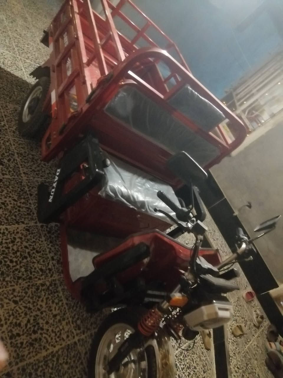 سلام عليكم شباب عندي
ستوته للبيع موديل ٢٥ اتمشيك ٧٠ كيلو 
بعدهة بل جيس بطاريات ليثيوم
هاذ رقم رعيهة 
*********** السعر مليون ٩٠٠ وبيهة مجال لطيبين
