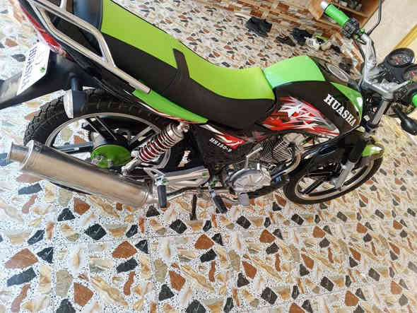 يا الله دراجه هيوشه للبيع موديل 2022مسجله رقم وسنويه تحويل ثاني يوم دراجة مال جناي ربع ماتحط عليه محرك اسبانه ما ممدود علي اسويجات 2ريمودات 2تشقيل عن بعد السعر مليون 450وبي مجال للشراي ولمو شراي لا يعلق ويكسر بحلال العالم مكاني الرمادي هذه رقمي للتواصل ***********متواجد عل خاص
