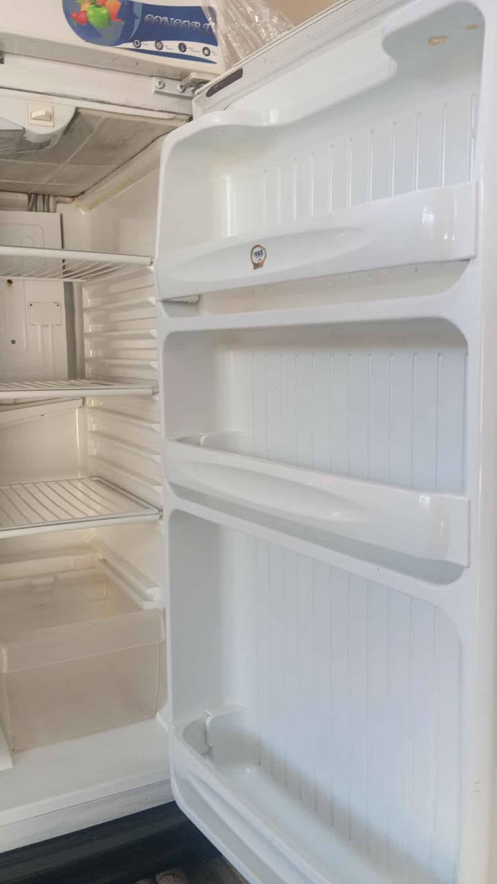 ثلاجة كونكورد باله شغاله ضمان تجميد وتبريد ما بيها خياس للبيع
عنواني البصرة الحيانية
السعر 225وبيها مجال
اكو خدمة توصيل


**إذا كنت صاحب هذا الإعلان وتريد حذفه لأي سبب، رجاءا أرسل رسالة إلى الدعم الفني**