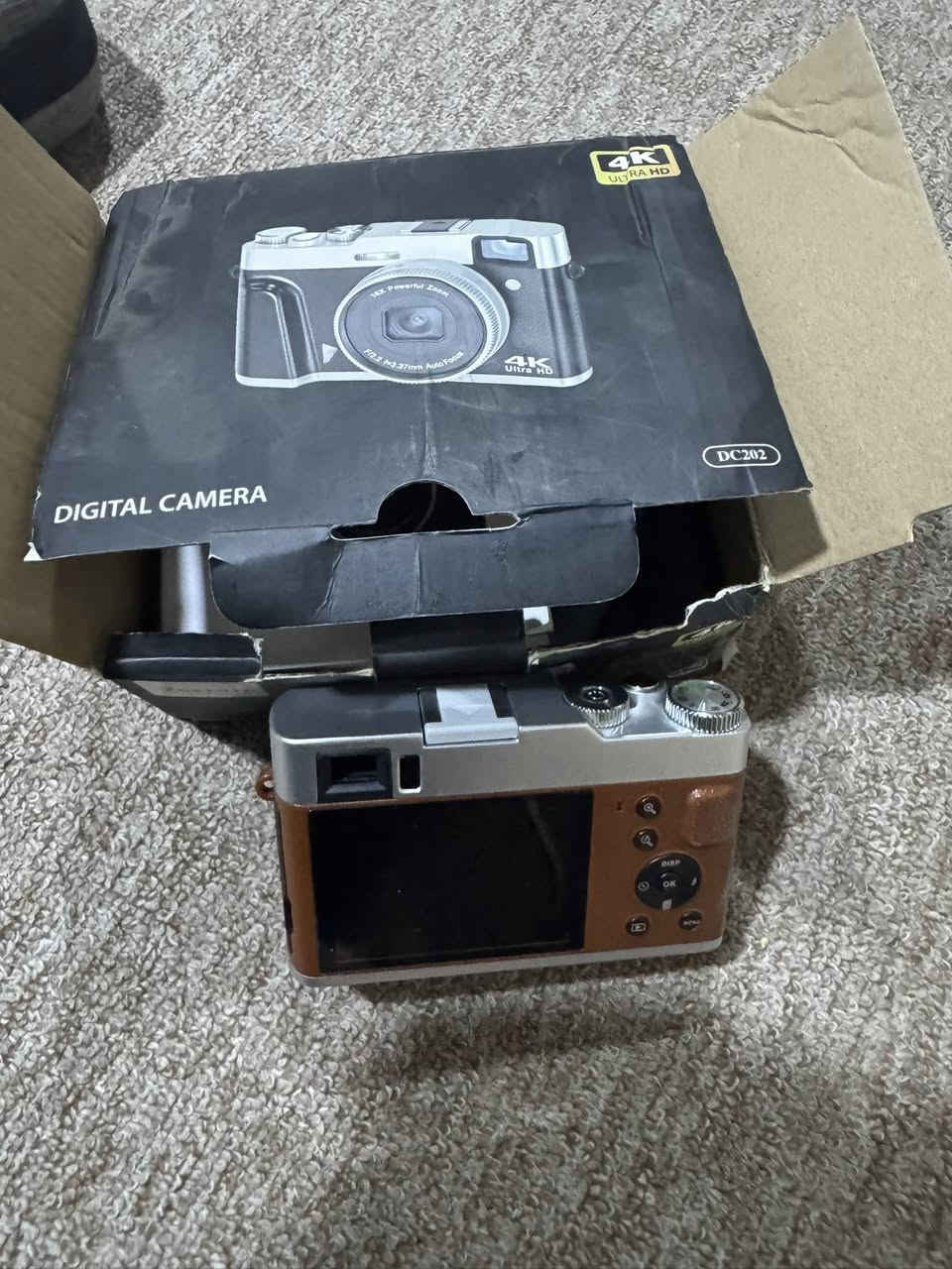 كامره للبيع سعر 40 الف مكاني كركوك 
***********
