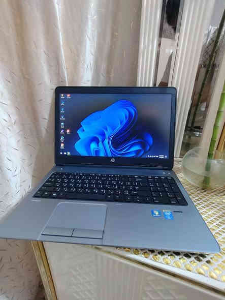 HP probook حجم 15.6 الكبير
ضخامه  وكارت شاشه خارجي AMD 2 ويه الشيرا 6 كيكا 
معالج cori5 g4 
hard.  ssd256
ram8
بطاريه اقل شي ساعتين

نضافه جهاز 98 ملحقاته كاملة 
مكاني بغداد  
سعر 150 ماكو هيج نضافه وحجم شاشه بهيج سعر 
سعر قفل رقم ***********
