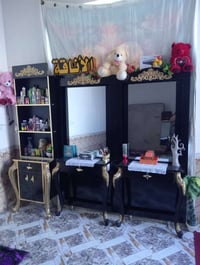 مرايتين • ميز • عدة حلاقة