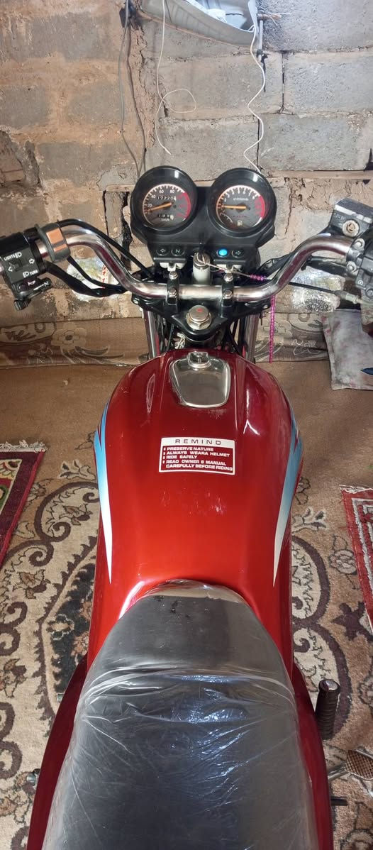 دايون احمر فوول نضافه واحد عله واحد مابيها كل نغص نكره سلف مكينه خرسه شلعه تشك الكاع صالنه مفلتره سعر 600وبي مجال مكان مفرك الرجيبه رقم ***********
