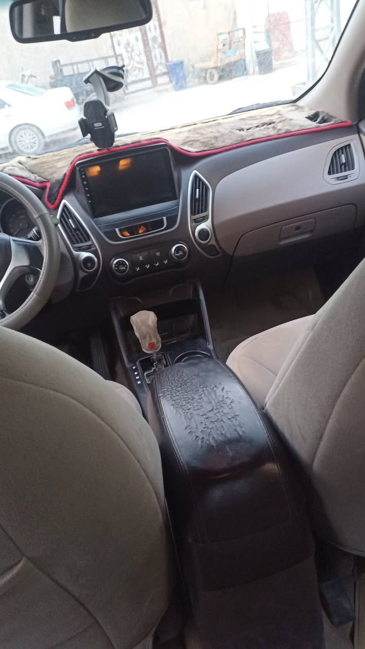 السلام عليكم سيارة توسان 2013 نجف للبيع باسمي مكفولة من الضربه والتبديل بس بيها صبغات اثر جراد مكانات السعر 125 وبيها مجال للشراي رقمي *********** مامتواجد. ع فيس
