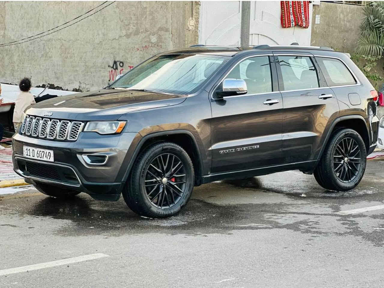 جيب شيروكي موديل 2018  ماشيه 112 حادثها بنيد فقط بدون اي دواخل (السعر 187) قابل للتفاوض 
الاستفسار ***********
صور الحادث والسونار مرفقة بالمنشور فول مواصفات ماعدا البنوراما بصمة تشغيل وبصمة ابواب كشنات جلد كهرباء شاشه كبيره حساسات خلفيه 
جنطة كهرباء شفط  فور ويل4X4 محرك 6 سلندر منافذ فولتية ومنافذ شحن ثلاث وضعيات قيادة تحكم ستيرن أشاير بالمري ويل كب كروم داخل صاج نقاط عمياء السيارة ماشية 112 فقط كلش جديدة وجاهزة من كلشي مكينه وكير وحداديه وتبريد مكفولات مكان السيارة كربلاء المقدسة :لو تلحك لو لا بغداد, العراق
