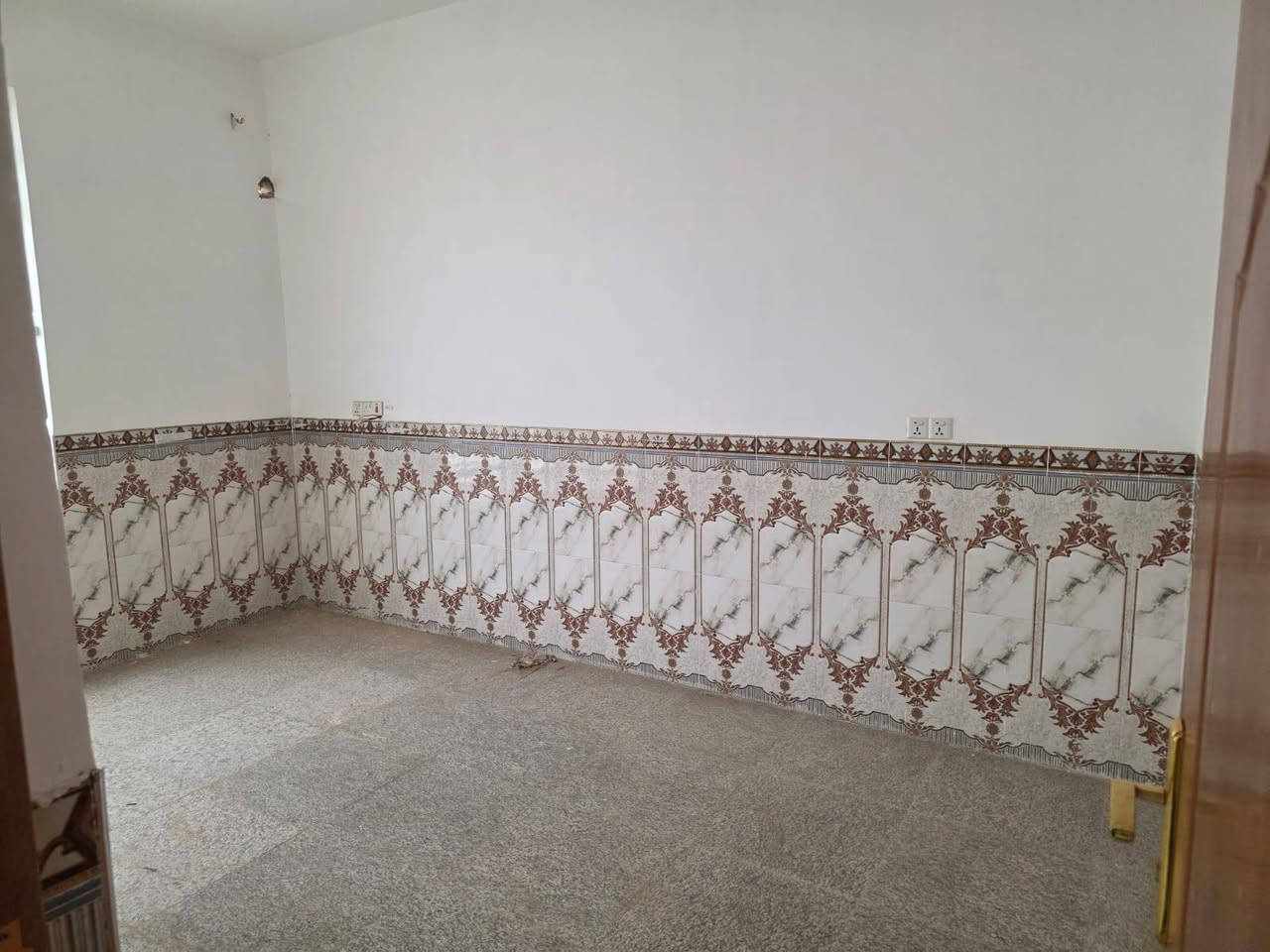 السلام عليكم دار للبيع في نهاوند 11
المساحة 100m
طابقين بناء حديث جديد
للاستفسار ***********
