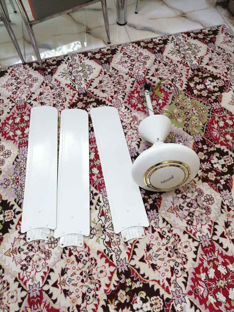 سلام عليكم أغراض بيت للبيع نظيفة جدا
مع جرباية خشب نفر واحد ماشدودة
ابيع بسبب انتقال السكن


**إذا كنت صاحب هذا الإعلان وتريد حذفه لأي سبب، رجاءا أرسل رسالة إلى الدعم الفني**