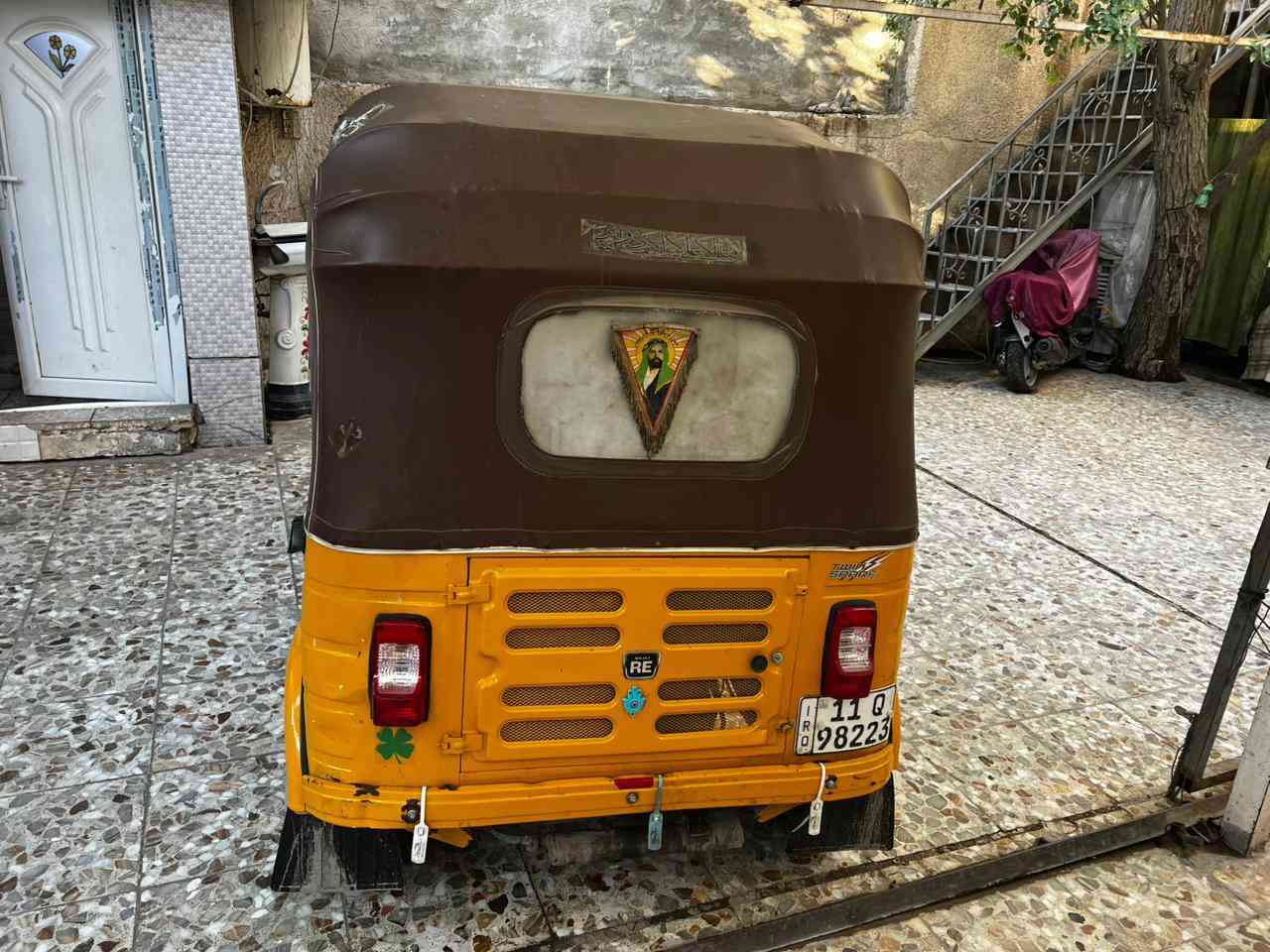 السلام عليكم... تكتك باجاج للبيع موديل 2019 شهر 12 رقم انكليزي وسنوية التكتك حلوه و نضيفهه جاهزه السعر (ب6 و600... للاستفسار الاتصال على الرقم ( *********** )
