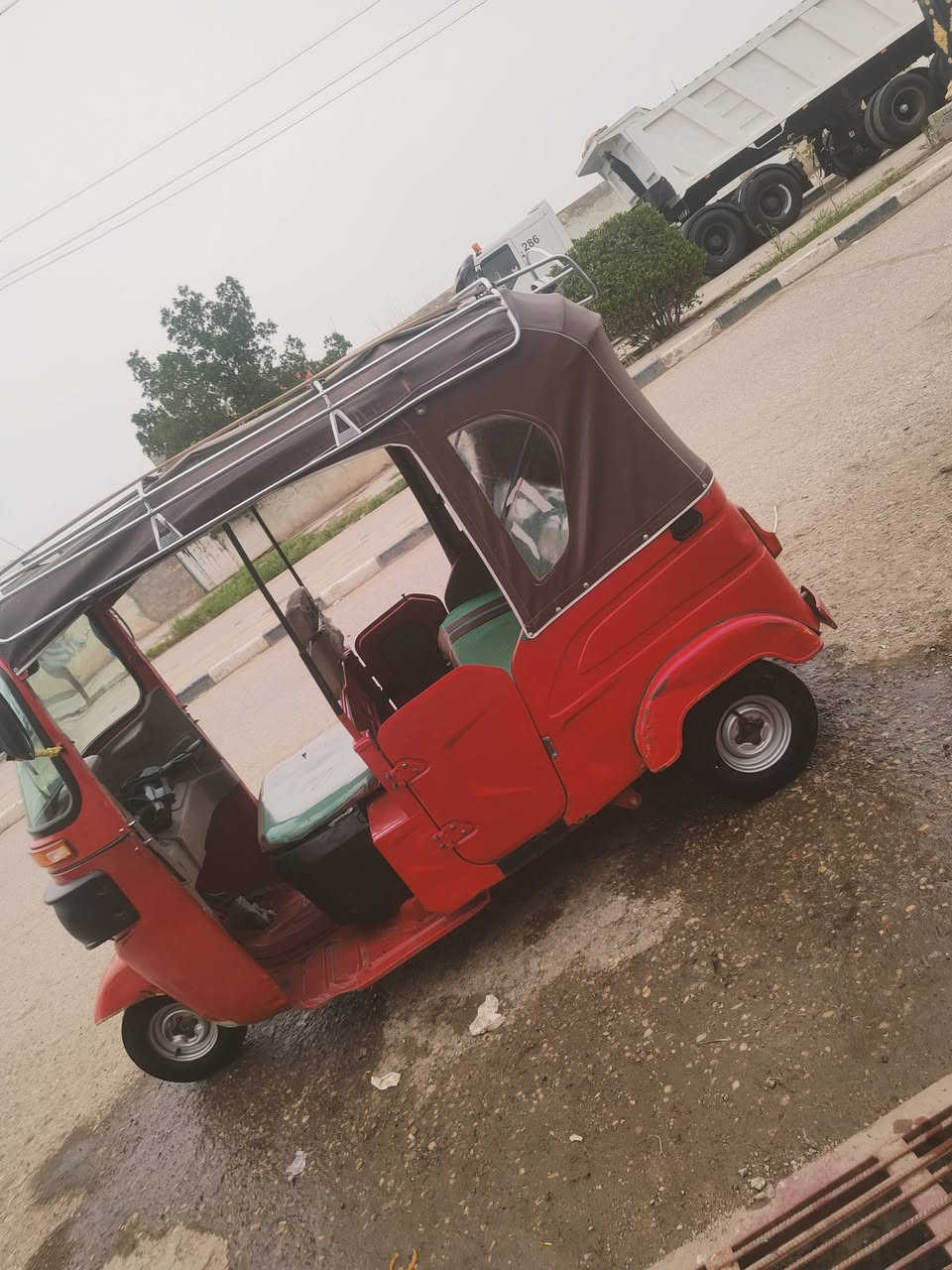 السلام عليكم تكتك للبيع موديل 21شهر 6  بيه طكه بصفحه وبلغد رقم وسنويه ولوحات نكليزي مكلف بنشر  ***********
