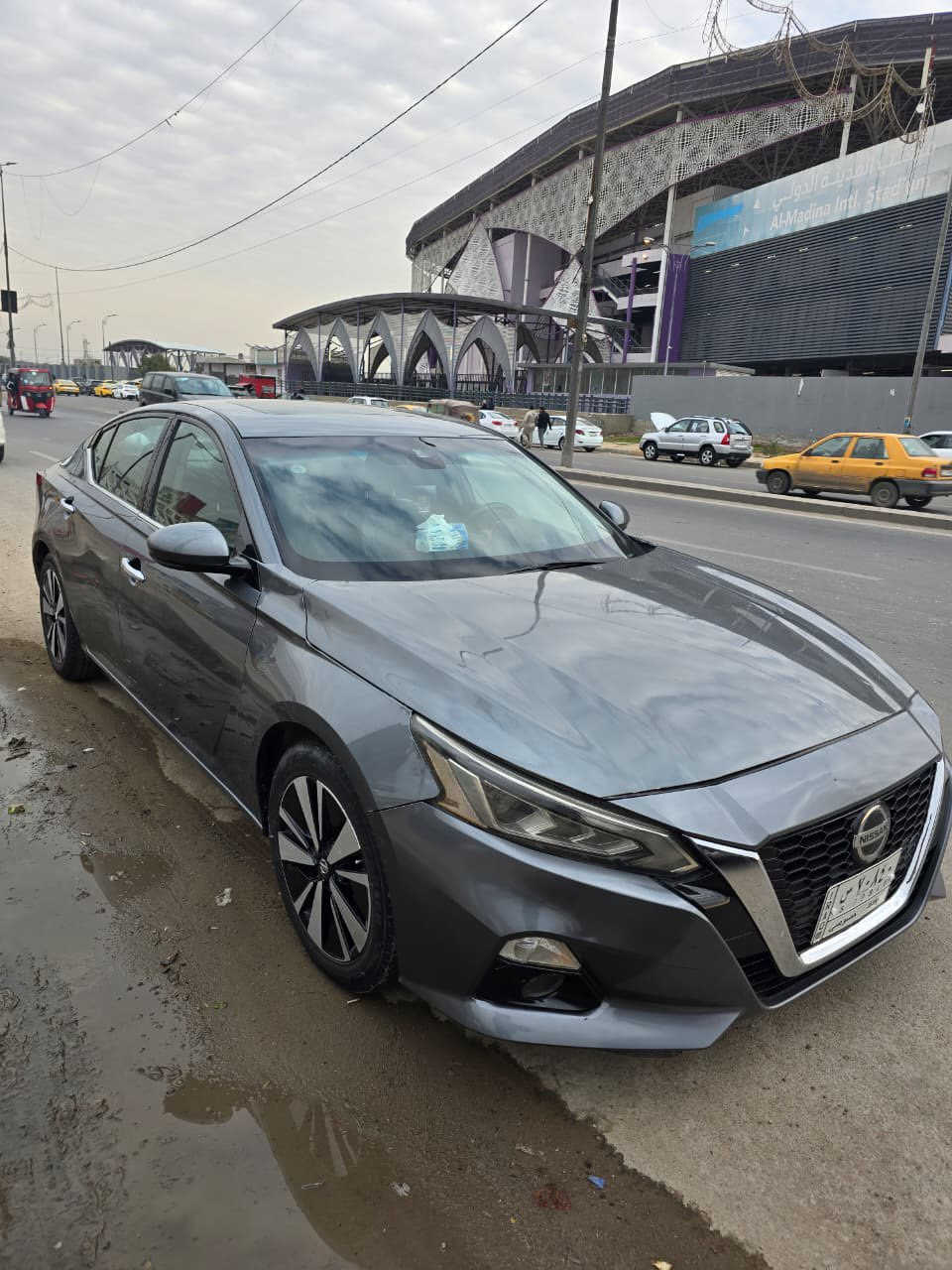 السلام عليكم نيسان التيما للبيع مديل 2020.  معوقين السيارة سنة باقي وتتحول السيارة فول مواصفات كشنات تدفئة هيتر ستيرن بصمة تشغيل عن بعد رادار امامي خلفي نقط عمياء اوتو هولد سايد بريك اكتروني كشنات كهربائي جلد اسود  شاشة الجبيرة البلاد ابل كار بلي السيارة اعلة فئة بنسختها لي هي SL  حادثها السيارة البنيد والجاملغ البنيد معدل مصبوغ والجاملغ مبدل مع رش باب السايق كلير  +توجد طخة بالهلال خلف قريب على الجاملغ هذا حادث السيارة 
سعر السيارة 128 بيها مجال بسيط جداٌ . للستفسار الاتصال على الرقم ***********
