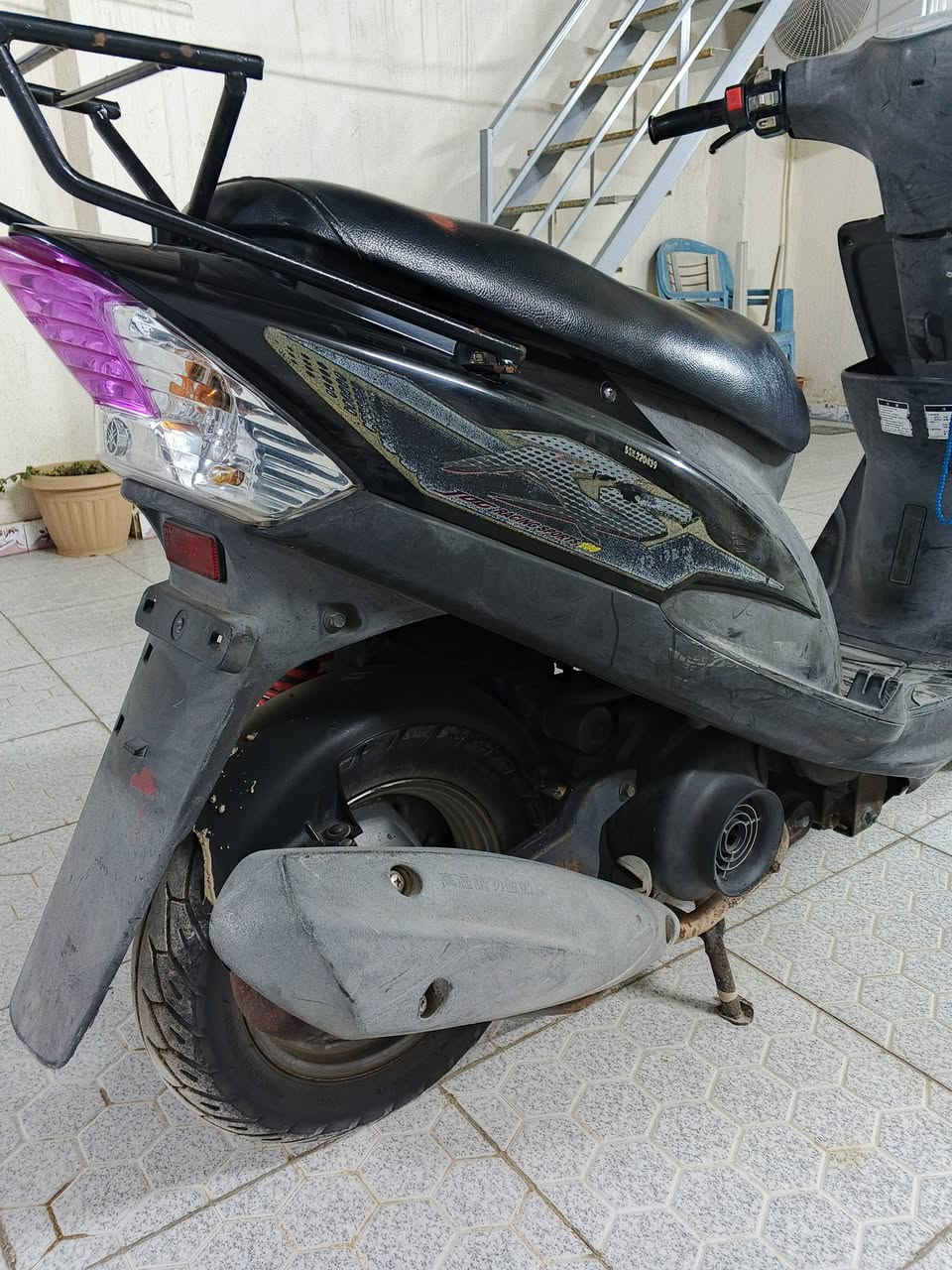 سلام عليكم دراجه ماكس للبيع دراجه جديده صار عشر ايام من طلعته من الرمبه مكفوله كفاله عامه المكان بابل بكرلي تواصل ***********
