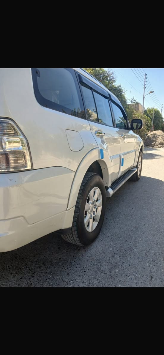 للبيع او مراوس بأقل منها 
باجيرو 2011 
حبتور فول 1/1 
كشنات جلد كهرباء 
تحكم ستيرن جهتين 
مثبت سرعه 
جرس انذار 
شاشه ايباد 
كامره خلفيه 
فتحه سقف 
تبريد 3قطع 
مري شفط
بعد بيها هواي مواصفات
رقم بغداد الجديد بسمي تحويل مباشر
السياره جديده وجاهزه مابيها اي نقص 
مكينه كير صدر امامي خلفي كله جديد 
العنوان صلاح الدين قضاء بلد 
***********
