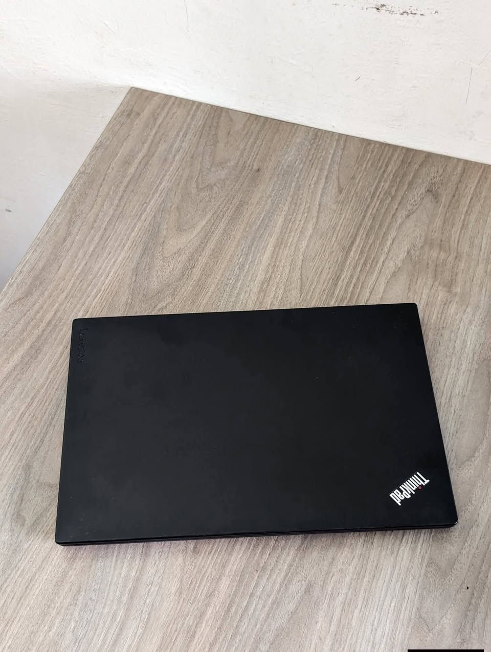 لابتوب Lenovo ThinkPad A485
⚜️ المواصفات:
⚜️ المعالج: Ryzen 5 — الجيل الثامن
⚜️ الرام: 8 GB DDR4
⚜️ الهارد: 256 GB SSD
⚜️ حجم الشاشة: 14.1″
⚜️ كرت شاشة خارجي: 2 GB
⚜️ البطارية: ليثيوم ممتازة تدوم لساعات طويلة
🎁 الهدايا والملحقات:
• حقيبة لابتوب
• شاحن لابتوب

• تغليف احترافي (داخل كرتونة)
🛡️ الضمان والخدمات:
• فحص اللابتوب و مقارنة المواصفات و النضافة قبل الاستلام عند المندوب.
• ضمان أسبوع كامل بعد الاستلام.
• تنصيب ويندوز حسب الطلب مع جميع البرامج الأساسية و Office مثبتة.

🚚 التوصيل: التوصيل متوفر إلى جميع محافظات العراق

السعر  292,000
واتساب ***********
