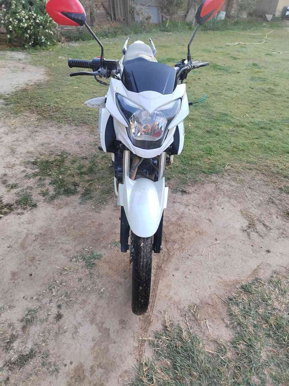 دراجه دايواند بطح للبيع مديل 23 اوراق الدراجه ما ناقصهه شي كامله مكاني بابل ابي غرق السعر مليون و50 وبيهه مجال رقمي ***********
