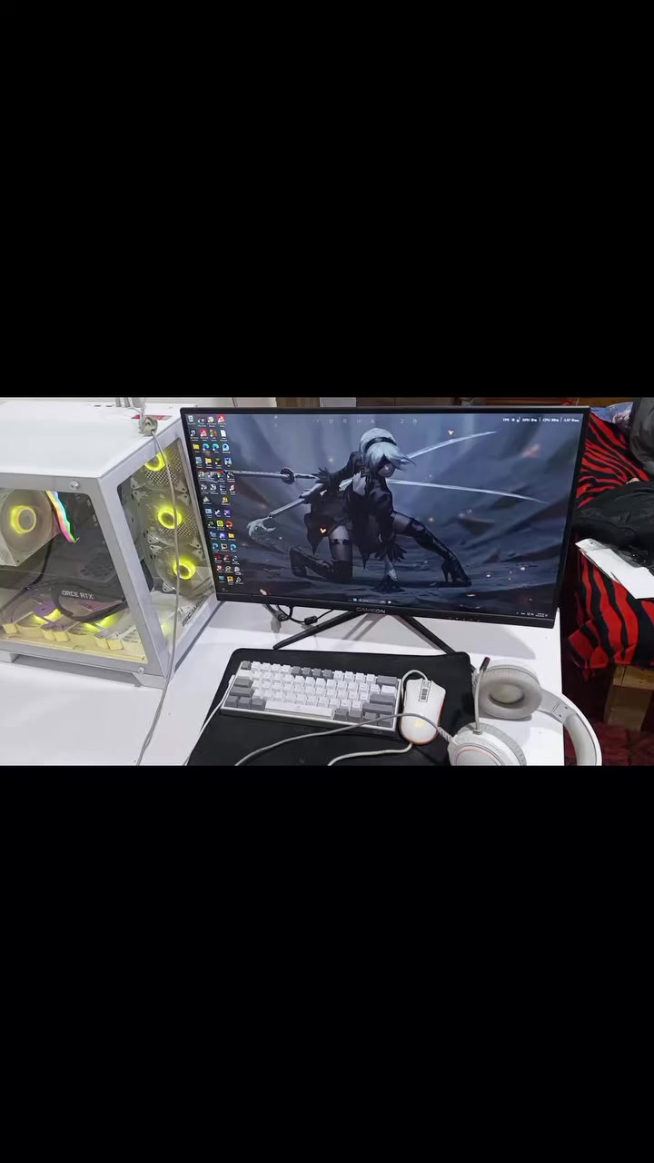 🚀 يابه اليوم جايبلكم شي ما يتفوت! PC من العيار الثقيل 🚀
هالجهاز مو أي جهاز… يشغل الألعاب على دقة 2K بأعلى فريمات بدون أي تهنيج، ويشتغل بكفاءة لكلشي:

الألعاب الثقيلة على أقصى إعدادات وبأعلى جودة رسومية 

التصميم والجرافيك وبرامج الفوتوشوب، والديزاين بشكل احترافي 

كل برامج المونتاج والفيديو، سواء كانت Premiere أو After Effects 

📸 شوف الصور والفيديوهات المرفقة حتى تتأكد بنفسك من قوة الجهاز وأداءه الرهيب!

💬 لأي استفسار، راسلني على واتساب أو ماسنجر أو اتصل على الرقم: ***********

💻 مواصفات الجهاز بالتفصيل:

المعالج (CPU): Ryzen 5 7600 – أداء سلس وقوي لكل الألعاب والمهام الثقيلة، يشتغل بدون أي تهنيج حتى مع البرامج الكبيرة 

كرت الشاشة (GPU):  NVIDIA RTX 3080 12gb– تجربة رسومية خرافية، FPS عالي، وألعابك راح تجي سلسة وواقعية 

الرام (RAM): 32GB DDR5 بسرعة 6000MHz – كلشي يشتغل معاك بسرعة، حتى لو فتحت برامج كثيرة بنفس الوقت 

التخزين: 1TB SSD – سرعة تحميل وتشغيل جنونية للألعاب والبرامج، كلشي يفتح فوراً 

مزود الطاقة (PSU): 750W – ضمان استقرار كامل لكل القطع بدون مشاكل 

الشاشة: 2K بدقة عالية، 186Hz، سرعة استجابة 0.5ms – تجربة لعب سلسة وسريعة بدون أي تقطيع 

الكيس: أبيض أنيق يعطي شكل احترافي ومميز لمكانك 

🎧 ملحقات Redragon كاملة:

كيبورد، ماوس، وسماعات – كلشي متناسق مع الكيس الأبيض، تصميم عصري وأنيق 

ويب كام عالية الجودة – مناسبة للبث المباشر، الاجتماعات، أو تسجيل الفيديو 

يعني من الاخير تجي تفحص على راحتك تاخذه گبل ركب ولعب ومثل ماكلت قيم وراسلني بس كون شراي وانا بخدمتكم
