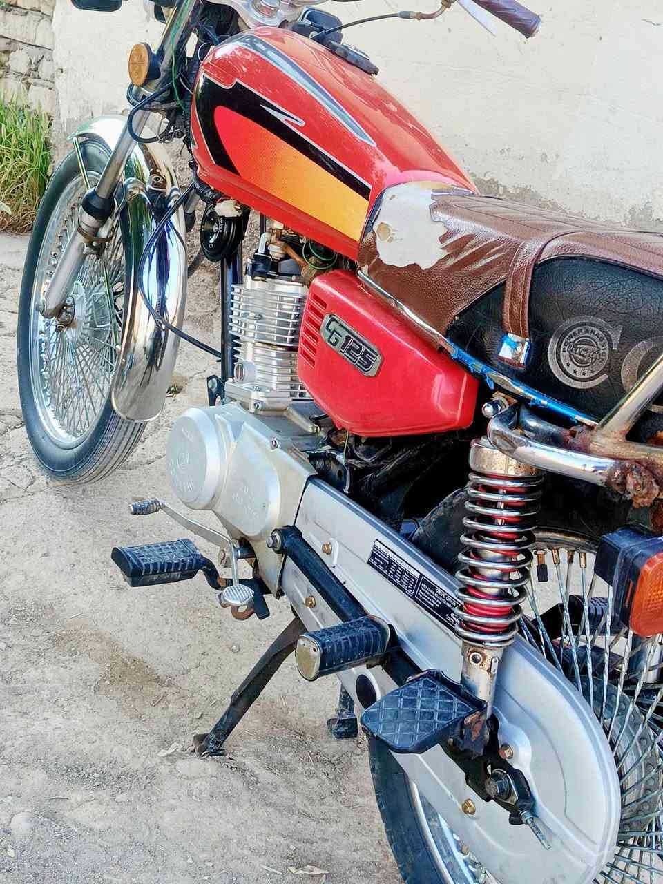 سلام عليكم دراجه موديل 23تايكر  محرك 125ccخير من الله شلعه فول مكاني واسط سعره امناسب اوراق اسكنر سعره 500 او بيه مجال الطيبين رقمي *********** واتساب موجود
