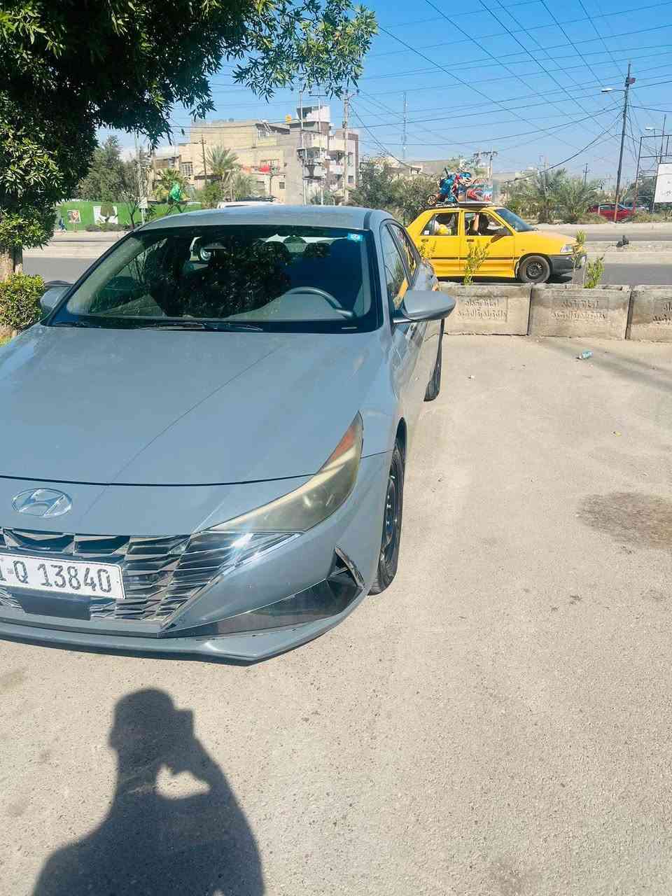 النترا مديل 22 إسمنتي
فول مواصفات ما عدى الفتحة

رادار أمامي + رادار خلفي + رادارات يمنة ويسرة 

نقطة عمياء + تحديد مسار + مثبت سرعة + قيادة ذاتية 

ثلاثة انضمت قيادة ( نورمال + سبورت + سمارت ) 

بصمة + تشغيل عن بعد + اطفاء عن بعد 

نضام ترحيب + توقف ذاتي + مانع اصطدام

ماشية 50mil
فقط البنيد مصبوغ 
والجاملغ اليمنة بارد كلهة السيارة ليبل واحد  

مكان السيارة البياع  ***********

ترهم مراوس شعندك نزل

أو البيع قفل ١٣٩ 
١٣٩
