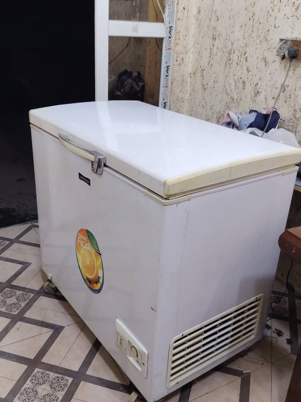 مجمده للبيع شرط الشغل مشحون غاز فقط
مكان الموصل ***********

