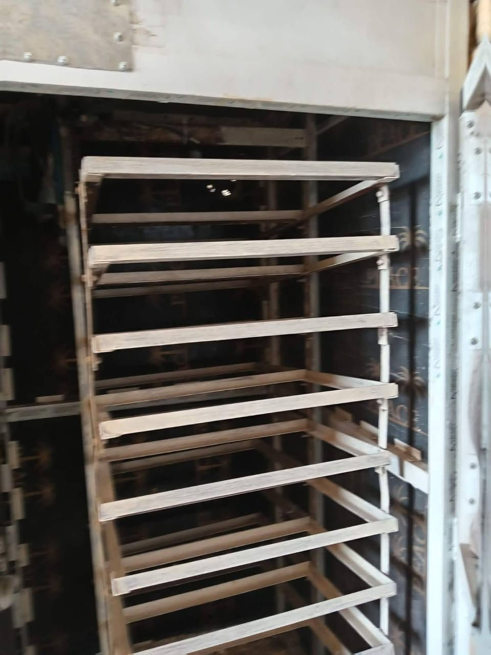 السلام عليكم مفقس دجاج للبيع مستعمل شهرونص فقط جديدوعل الفحص يحمل ١٥٠٠ بيضة السعرمليون الاتصال والاستفسار ***********
