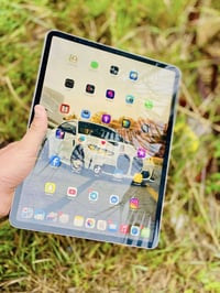 ايباد 11 برو • ٢٥٦ • مقفول