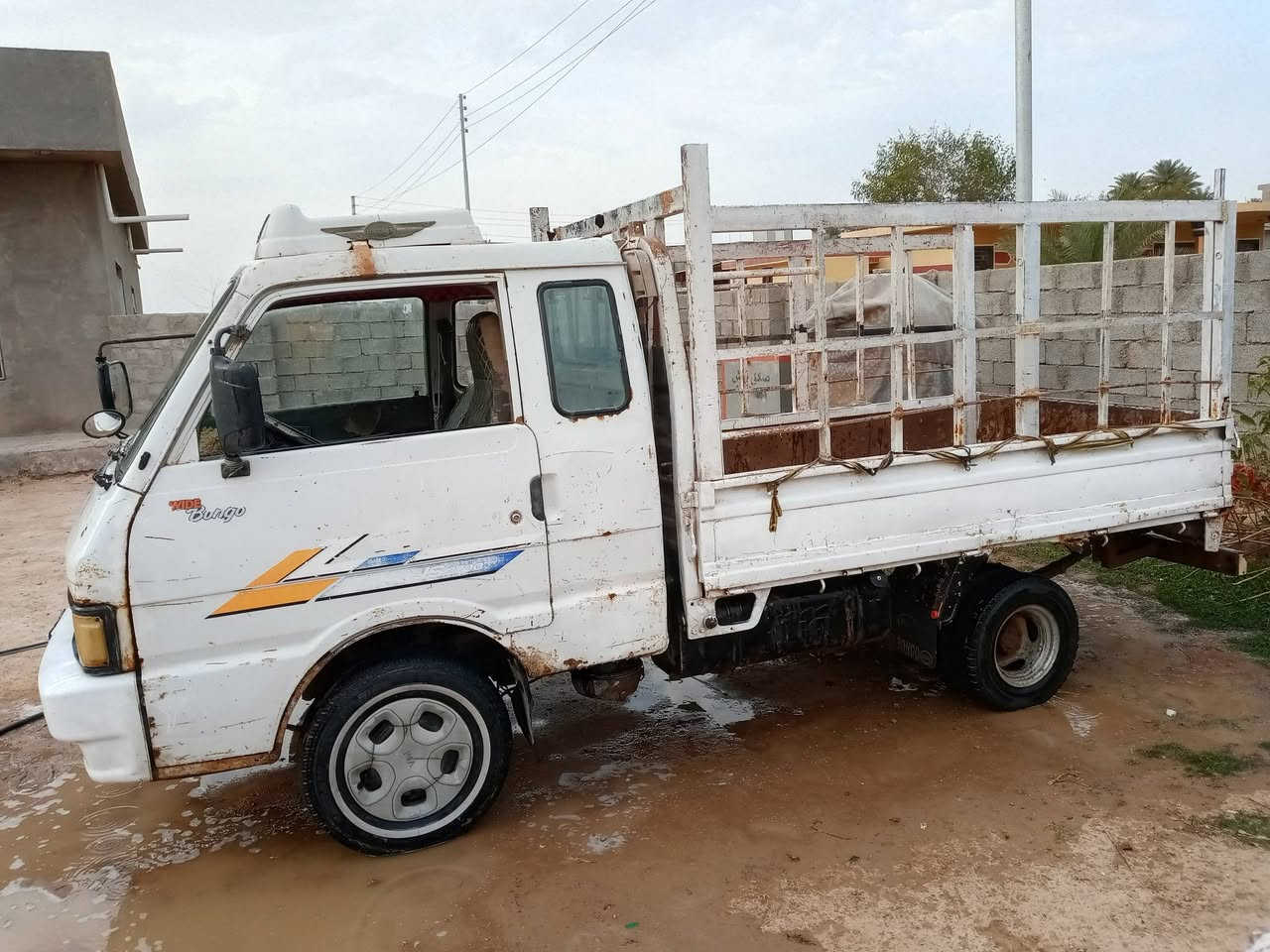 البيع كيا حمل موديل 93
رقم السيارة ديالى
مكان السياره بغداد السعر 43
وبيه مجال صاحب السياره 
الهاتف ***********
