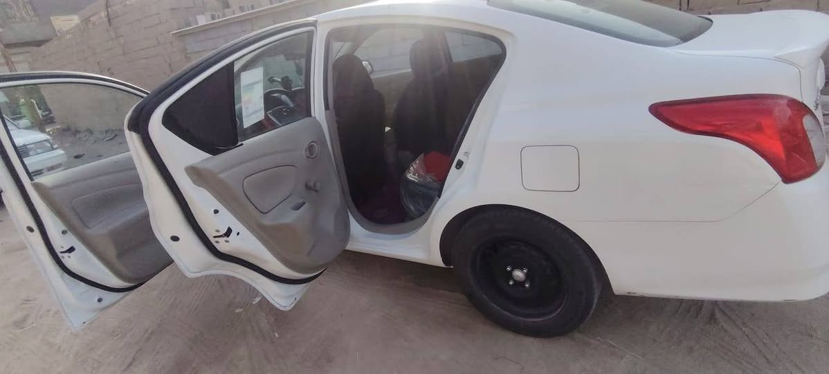 نيسان سني مديل ٢٠٢٣ رقم دولي السنويه نهايه ٢٠٢٨ تنتهي سياره جديده بيه شغلات بسيطه ول سونار مرفق وياها مكفوله مكينه كير حداديه تخم تاير دواخل مدوشمه كله جديد رقم الجوال *********** السعر ١١٥ بصره كرمه علي شارع الطيف الشراي يدلل
