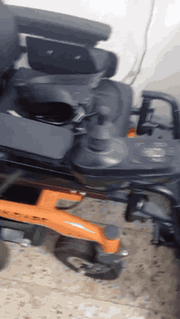 كراسي كهربائيه جديده بالكارتون للبيع الشراي يتصل بغداد سعره  ٥٠٠الف يتحمل وزن ١٢٠كليو حجم متوسط بغداد سعره ٥٠٠الف قفل ***********
