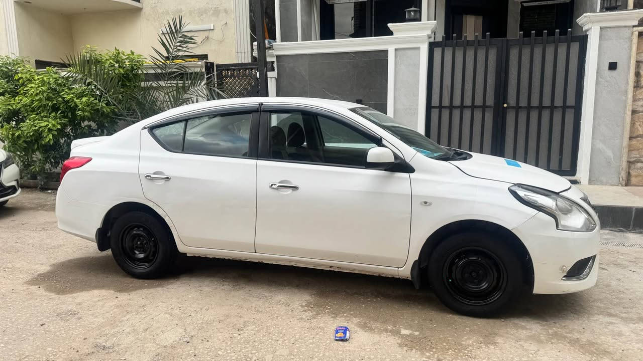 السلام عليكم سني موديل2020 السعر 94
رقم بغداد الدولي تحويل مباشر 
مكينه كير تبريد جاهزه مابيها اي نقص 
صبغ  جاملغ وبنيد  وبيها بارد بلباب الوره 
مكاني بغداد السيديه 
*********** بغداد, العراق
