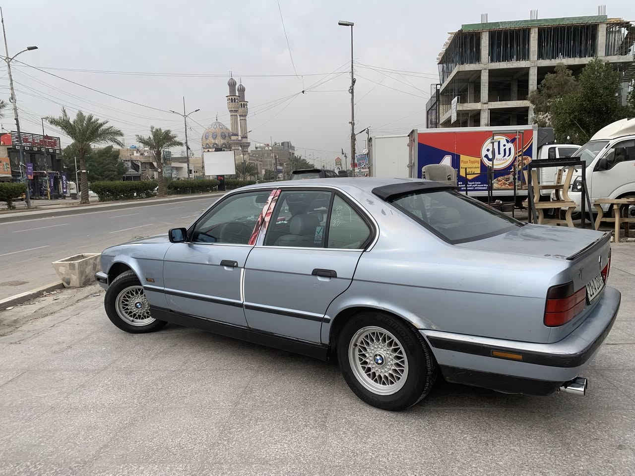 سلام عليكم بي ام مديل ٩٠ اصل بليته وسنويه سياره مكفوله من ضربه وصبغ وتبديل كله على بلاد مكينه ٥٢٥ مسكر تك فانوس كير ومكينه كفاله منضومه غاز تبريد تتدفأ شغال صدر امامي خلفي جديد تخم تاير جديد غرفه جديده جلد رقم سليمانيه سنويه لل٣٠ هزه جديده تحويل ثاني يوم بأسمي عارضهب٦٥  وبيه مجال للشراي اخوان سياره بلاديه وجديده مكاني بغداد زعفرانيه للاتصال ***********
