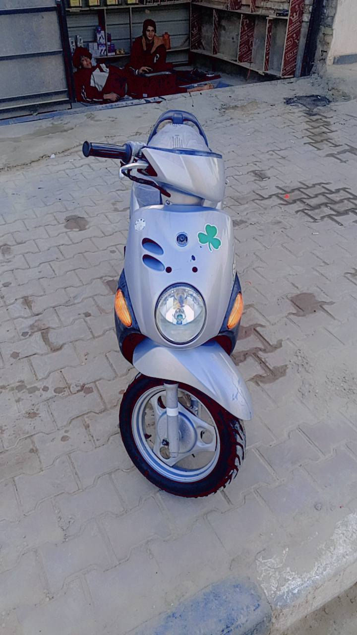 سلام عليكم دراجه فله للبيع دراجه مكينه ناعمه خير من الله دراجه مكفوله من كلشي ختم واحد ويه المكينه موديل 2012مكاني عماره خاص ما موجود رقم:***********
