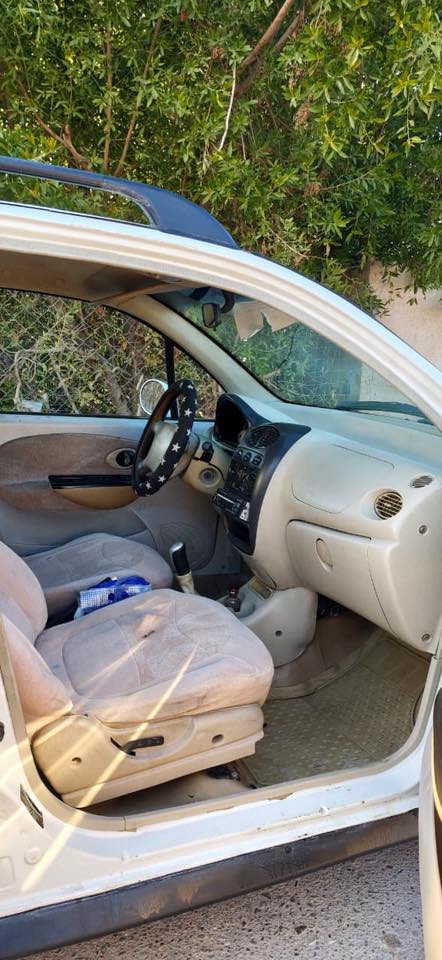 السلام عليكم 
QQ موديل 2013 
مكينه 4 سلندر 
رقم انگليزي جديد بأسمي
هزه جديده شرط تحويل ثاني يوم 
گير ومكينه وتبريد وتدفئه وصدر تخم تاير كله جديد مكفوله كفاله عامه
السعر 33 وبيهه مجال 
مكاني بغداد 
هـ ‭0773 409 2112
