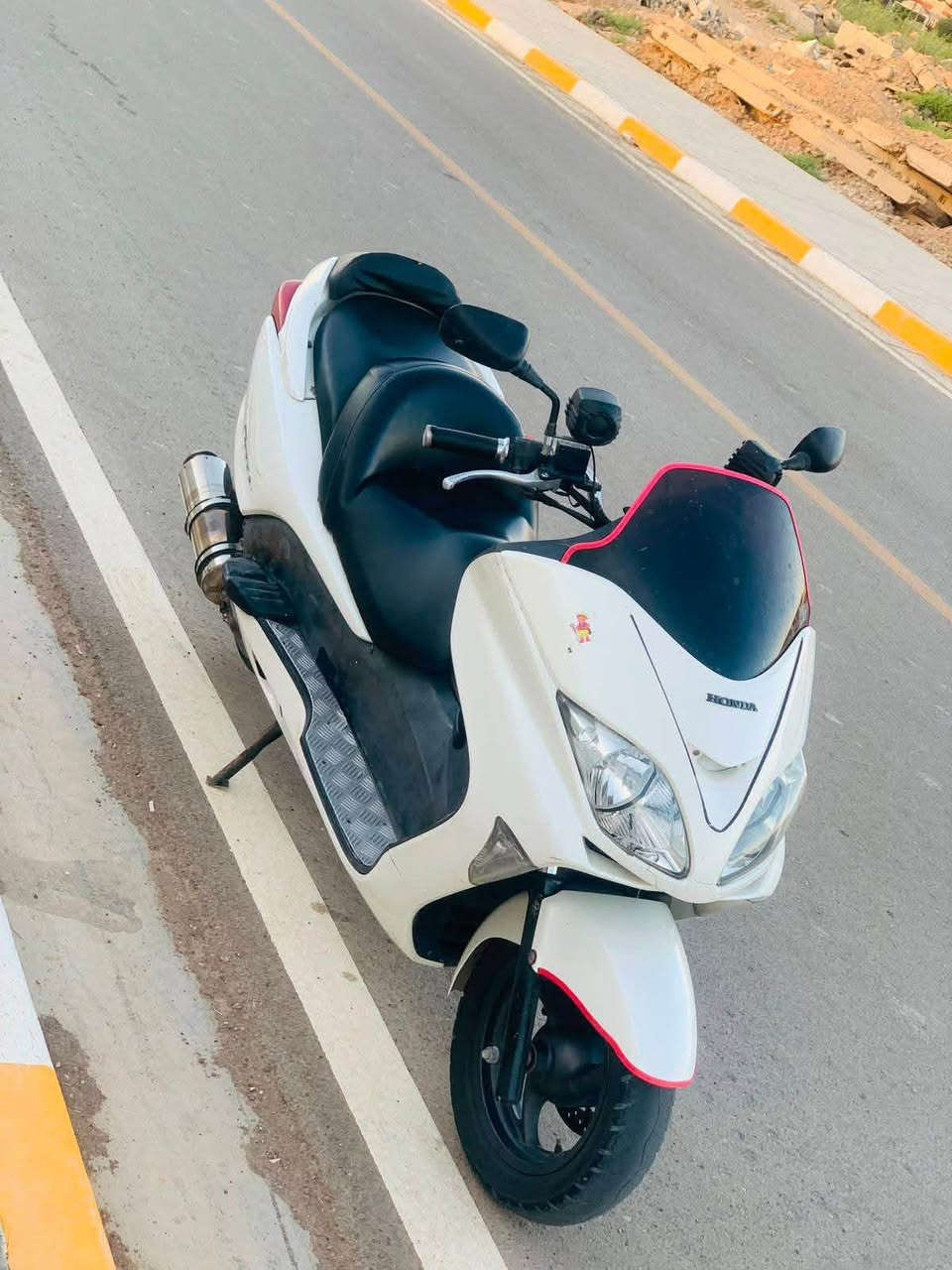 السلام عليكم 
فورزه ٠٨ للبيع سعر٧٥٠ قفل بدون عمله 

دراجه حلوه وناعمه خير من الله 

اي نقص مابيها دراجه عميه بلاد 

ستان حساس 

سماعات 

صلنصه رياضي 

مكاني ديالى بعقوبه شراي اتصل ***********
