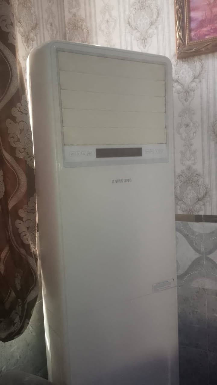 سبلت كنتوري نوع سامسونك طنين ونص
على الفحص مكانه النجف سعره 400 
للستفسار ***********
