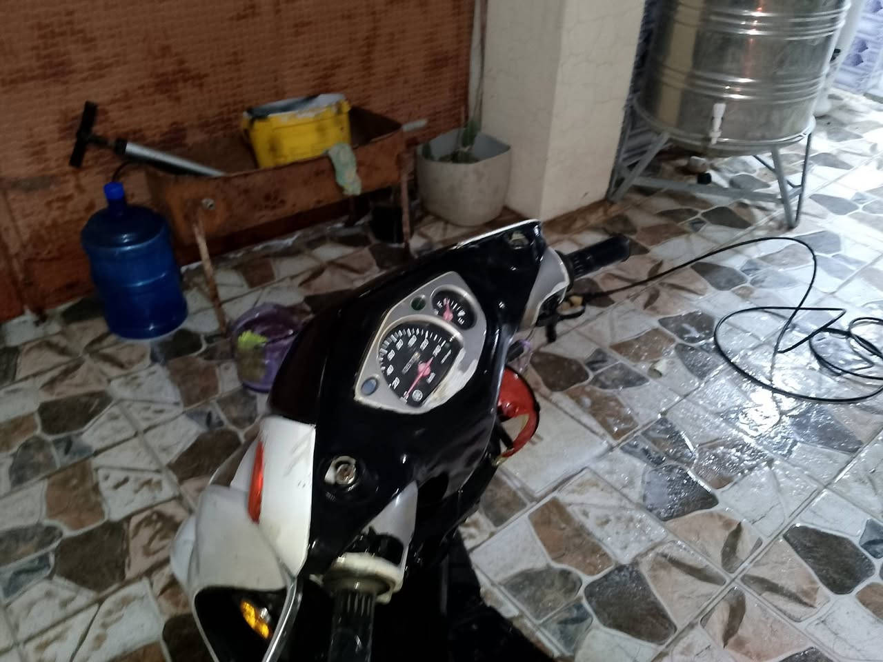 سلام عليكم موطور سكنس للبيع موطور 2019موطور كامل مابي اي نقص هندر سلف شغال كهربأيات كلهه شغاله سرعه 140للستفسار ***********
