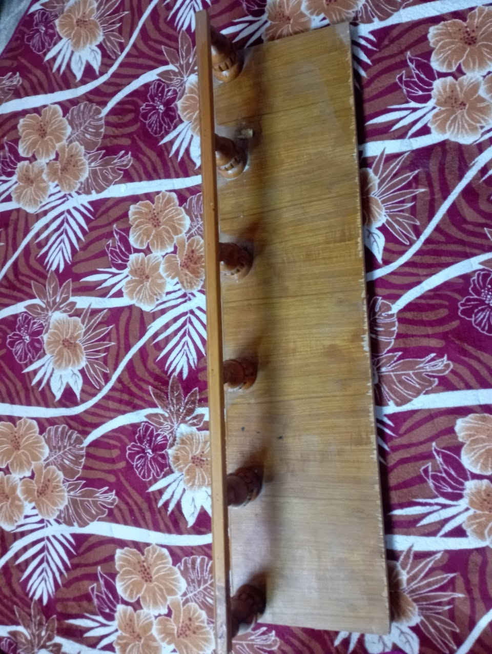 معرض خشب صاج مستعمل ولكنه نظيف للبيع بسعر200الف وبي مجال
للاستفسار ***********
