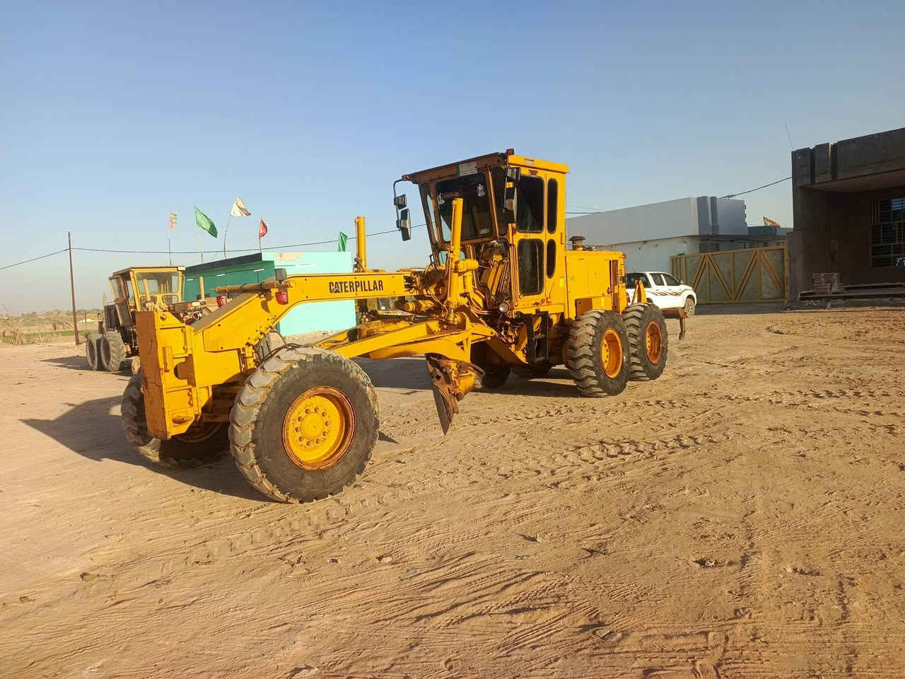 السلام عليكم كريدر موديل 79 جي 12 جاهزه مجهزه لحد البرغي مال جناي ماكينه جديده وضعه شركه كله بلاد وروتر تحيه ويل 25 صبغه بلاديه مكينه كبل للشغل مرقم اوجاهز مداور ثاني يوم  السعر  450وارقه فقط الشراي يتصل ***********
