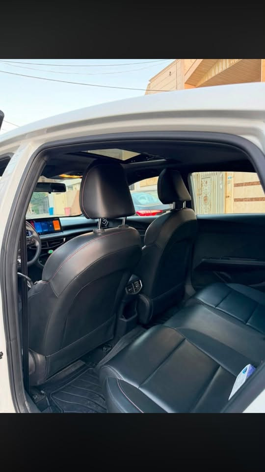 MG GT 2025
فول موصفات بيها طعجه خفيفه بلجاملغ الامامي مبينه بلصورة وسيارة مكفوله كفاله عامة  استخدام بنية 

موصفاتها 

بصمة 

شاشة كبيرا 

 5 كامرات 360 درجة 

تصوير داش كام 360 درجة حولها خزن فلاش

فتحة سلايد  

حساسات خلفيا

كشنات جلد اسود مطعم احمر 
\مدوشمه دوشمتها احمر 

هاند بريك بصمة

لايتات امامي/خلفي ليد و زينون 

مراية شفط 

اشارات مري 

سيارة ماشية ٢٠٠٠٠ واريدها ١٢١ ورقة و مجال بسيط بيع سريع بيها وكاله بعدها باسم الشركة 
رقمها اربيل 
مكان سيارة نجف 
واتساب بس ***********
