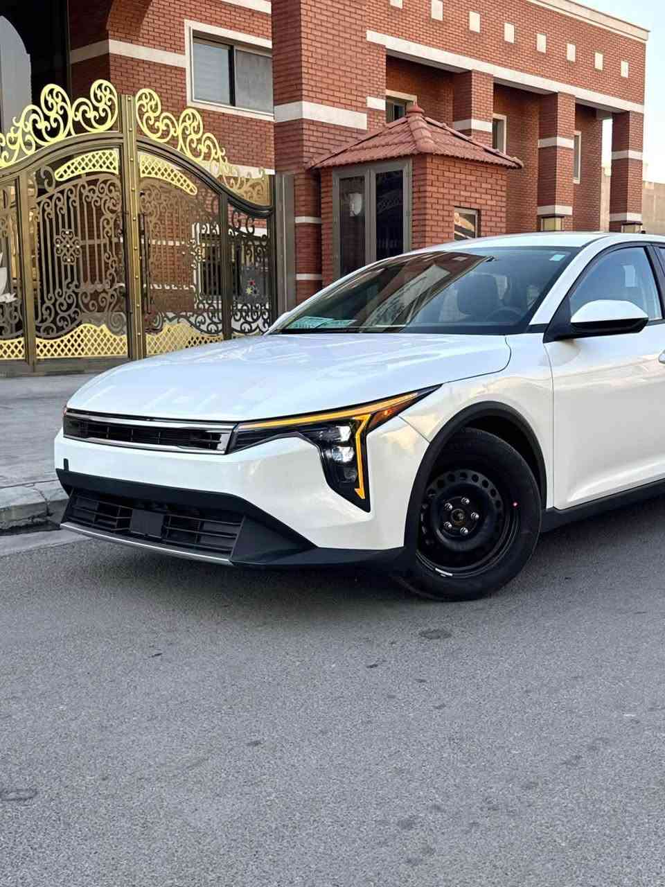 السلام عليكم KIA K4 2025 LX وارد امريكي
بصمة  / هندبريك دكمة  / لايت LED  / مكينة 2000 دوش / شاشة كبيرة متصلة ديجتال   / اوتو هولد / LED امامي وخلفي / قيادة ذاتية / كامرة دوارة / رادار تعديل مسار / اوتو بريك / مود درايف / تحكم ستيرن / كروس سرعة /مانع انزلاق / بلوتوث / اواكس / USB / ماشية 4000mi 

حادثه موضح بلصور مبدل بنيد ومصبوغ فقط السيارة شرط السونار بدون دواخل بدون شاصي بدون لغد ايرباك استيرن 

مكان السيارة بغداد البلديات 

للتواصل *********** 

ملاحضة السيارة بدون رقم دخول جديد
