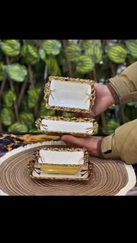 طقم كاسات • صحن